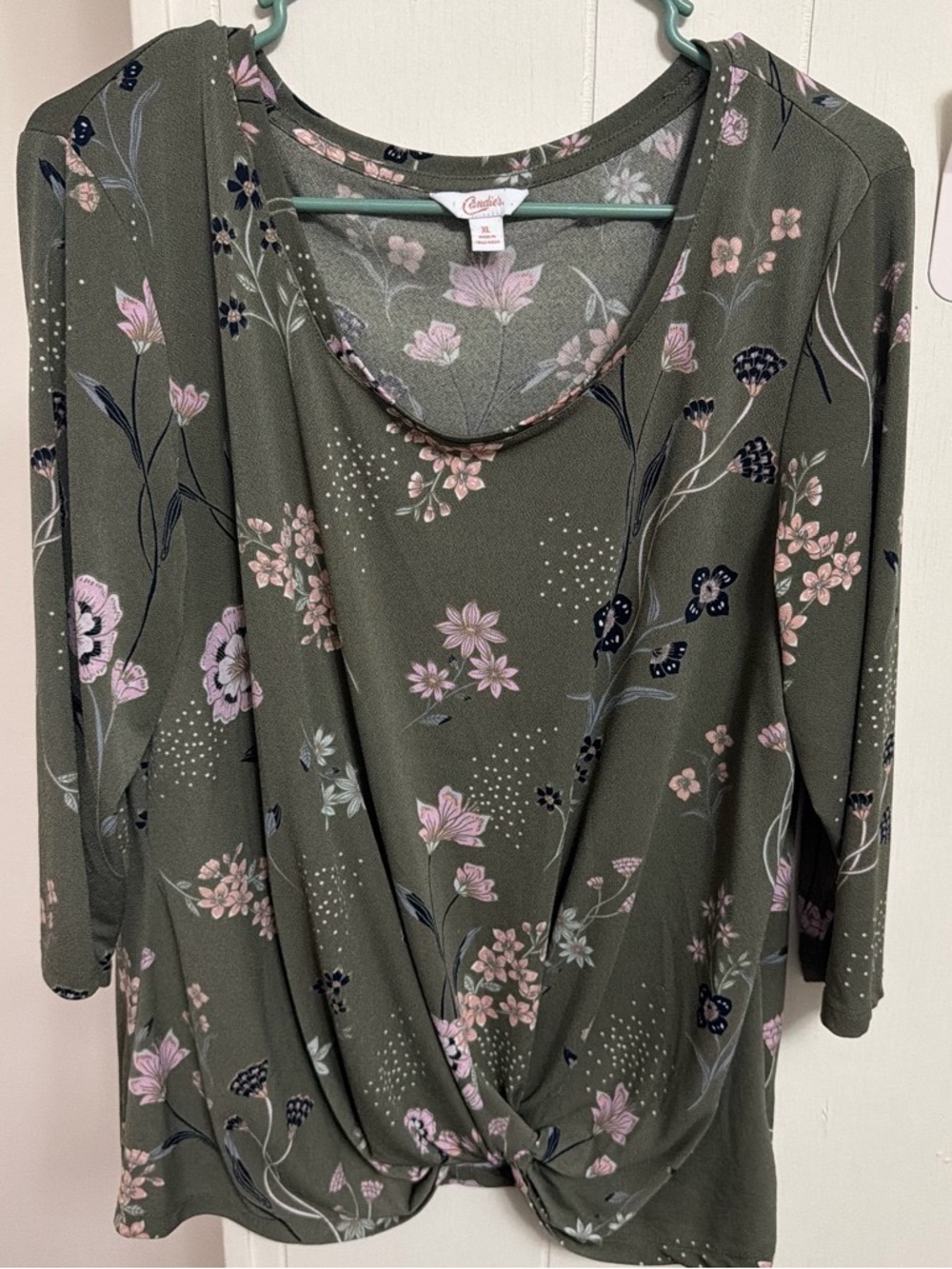 Candies Olive Floral Knot-Hem Long Sleeve Top